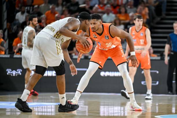 共同关注的 共同关注的